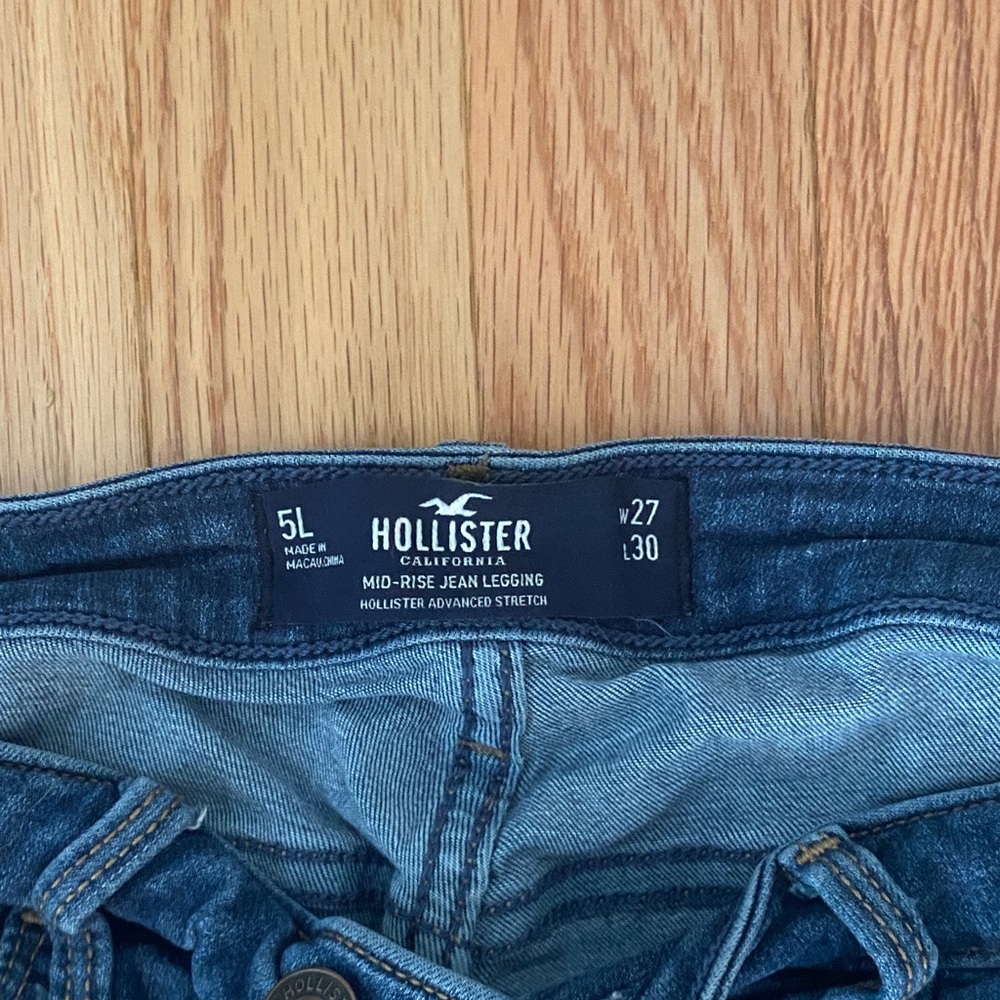 Hollister Dark Blue Distressed Skinny Jeans - Picture 2 of 3